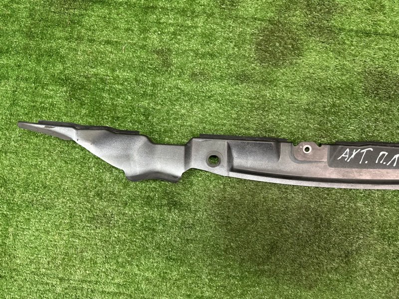 Пыльник крыла Mitsubishi Outlander 3