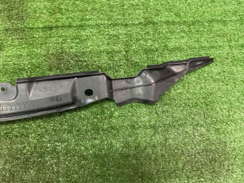 Пыльник крыла Mitsubishi Outlander 3