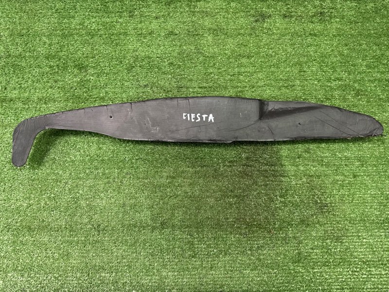 Пыльник крыла Ford Fiesta