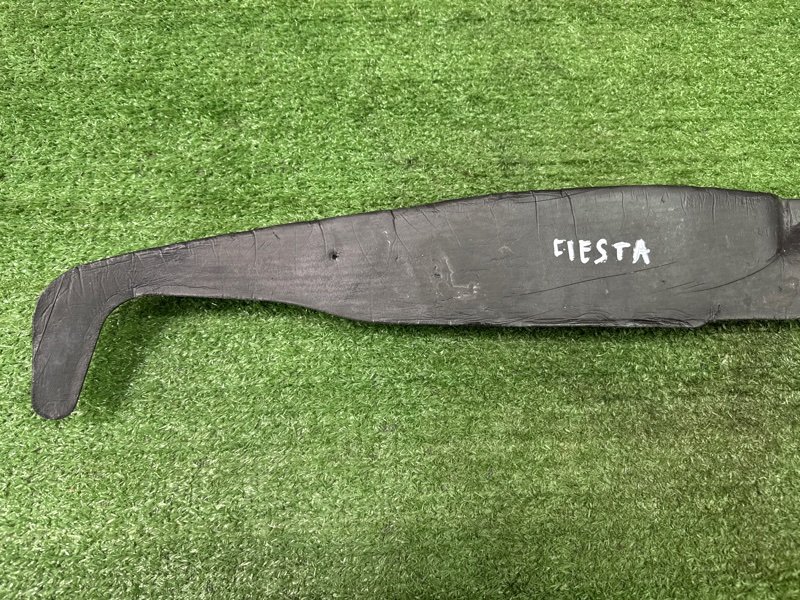 Пыльник крыла Ford Fiesta