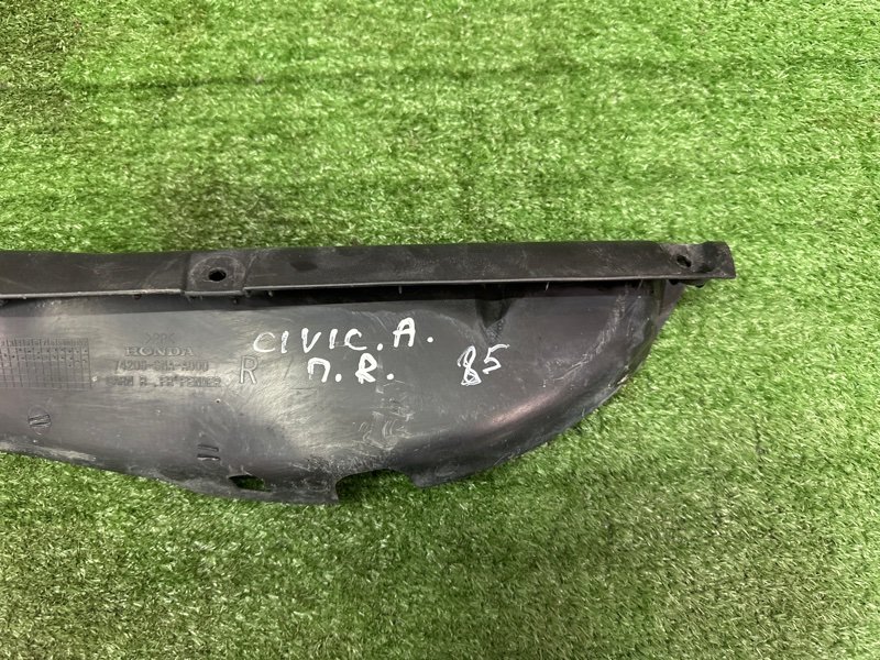 Пыльник крыла Honda Civic 4D