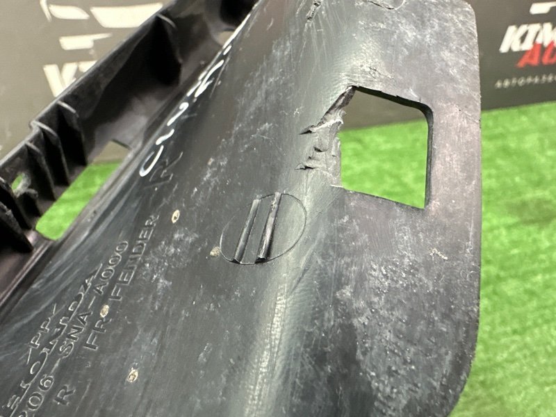 Пыльник крыла Honda Civic 4D