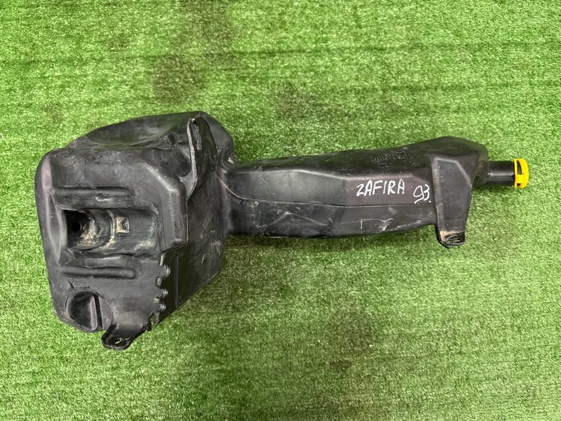Бачок стеклоомывателя Opel Zafira B