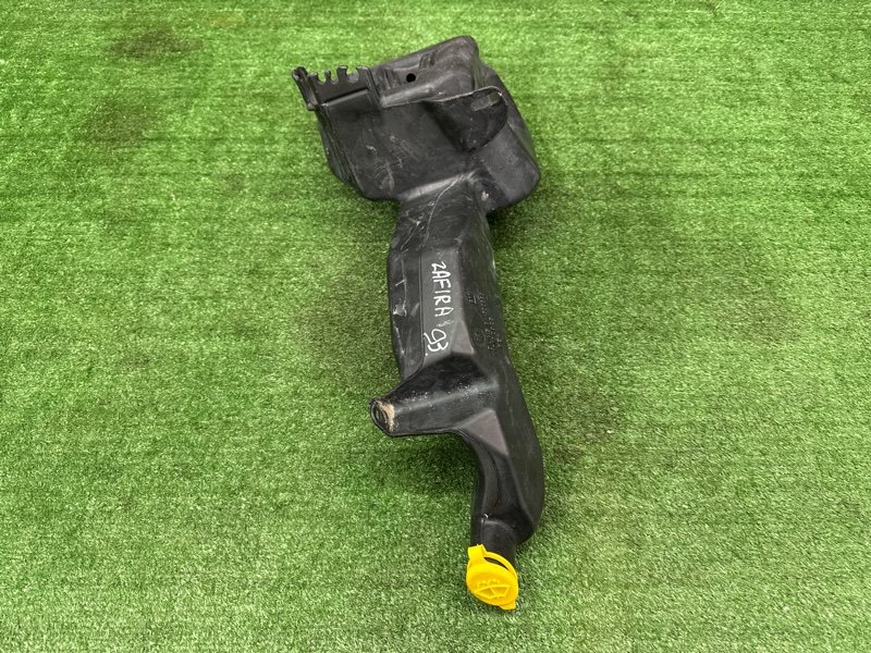 Бачок стеклоомывателя Opel Zafira B