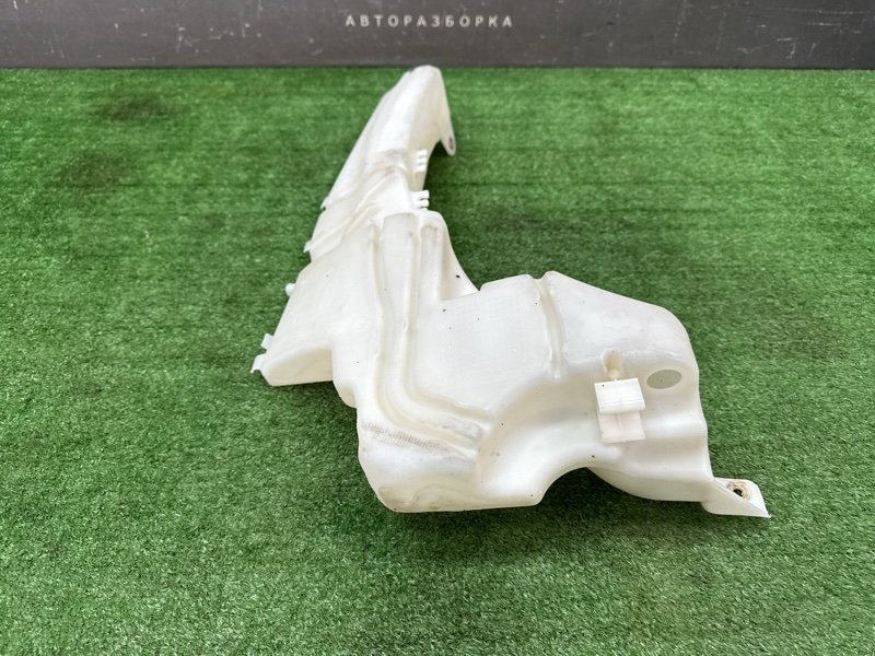 Бачок стеклоомывателя Ford Focus 2