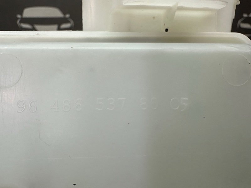 Бачок стеклоомывателя Peugeot 407