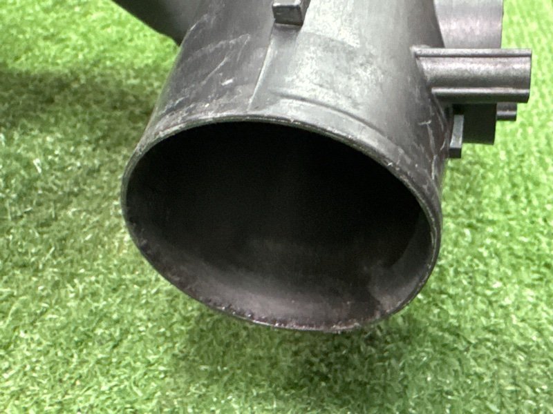 Корпус воздушного фильтра mazda mazda 3 BK