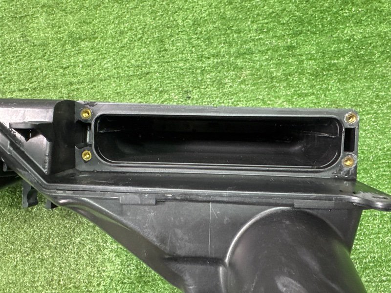 Корпус воздушного фильтра mazda mazda 3 BK