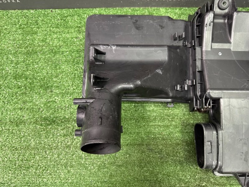 Корпус воздушного фильтра mazda mazda 3 BK