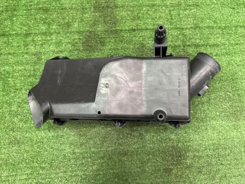 Корпус воздушного фильтра Ford Mondeo 3