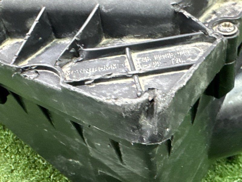 Корпус воздушного фильтра Opel Astra GTC