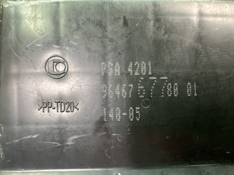 Корпус воздушного фильтра Peugeot 407