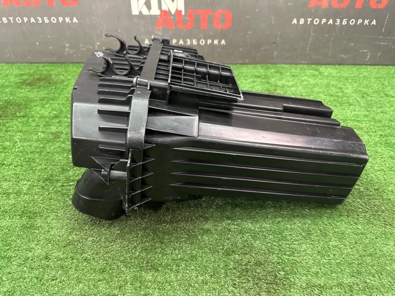 Корпус воздушного фильтра Peugeot 407