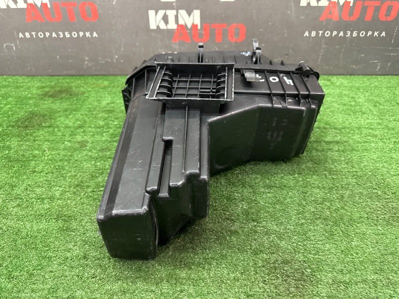 Корпус воздушного фильтра Peugeot 407