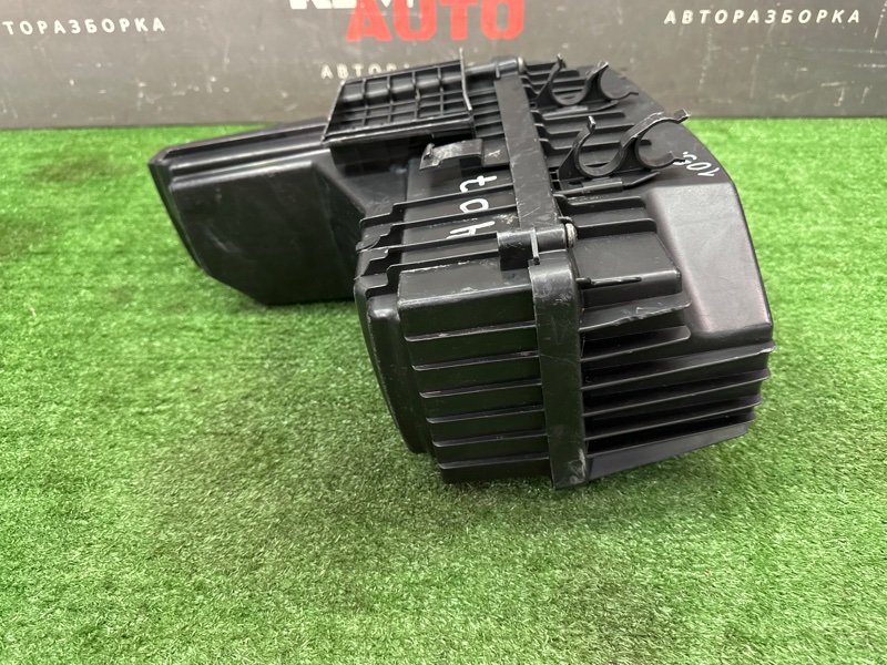 Корпус воздушного фильтра Peugeot 407