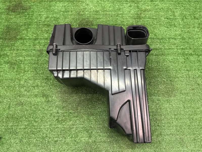 Корпус воздушного фильтра Peugeot 407