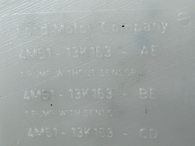 Бачок стеклоомывателя Ford Focus 2