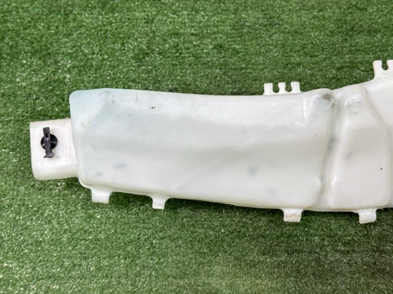 Бачок стеклоомывателя Ford Focus 2