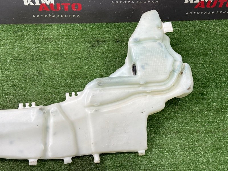 Бачок стеклоомывателя Ford Focus 2