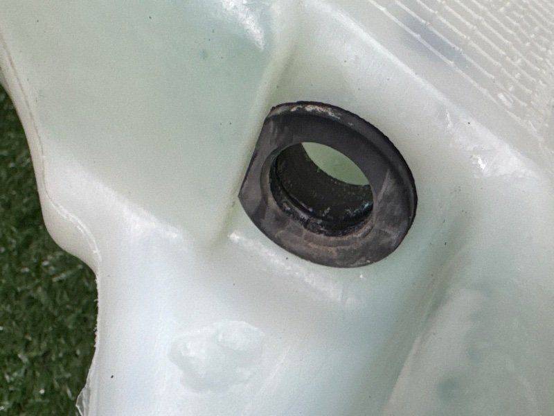 Бачок стеклоомывателя Ford Focus 2