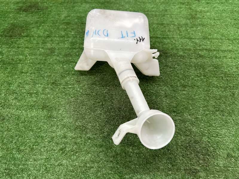 Бачок стеклоомывателя Honda Fit