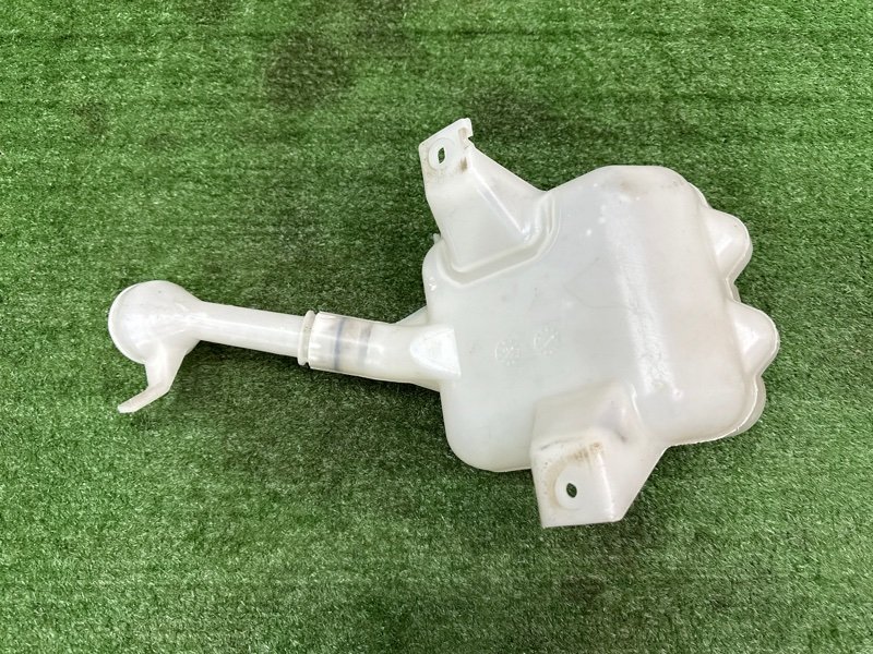 Бачок стеклоомывателя Honda Fit