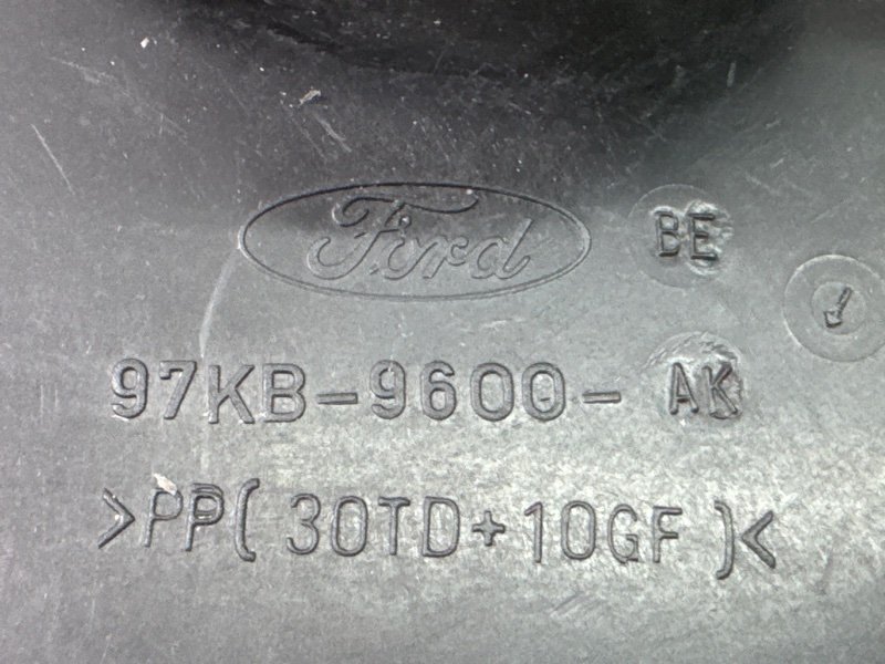 Корпус воздушного фильтра Ford Ka