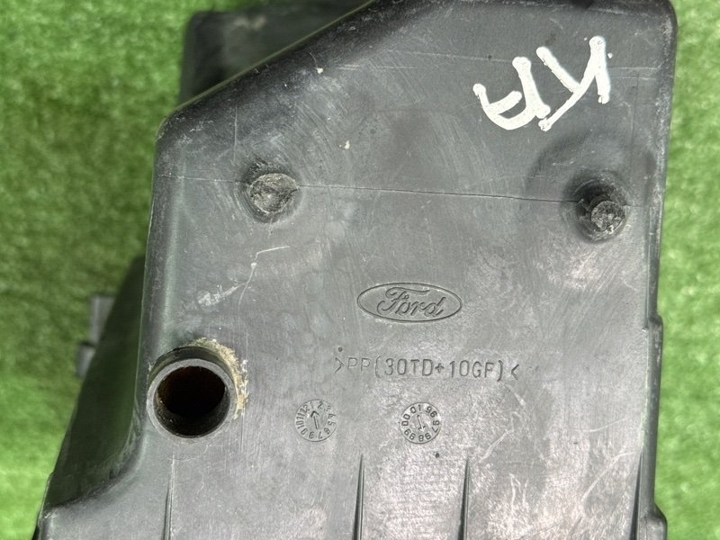 Корпус воздушного фильтра Ford Ka