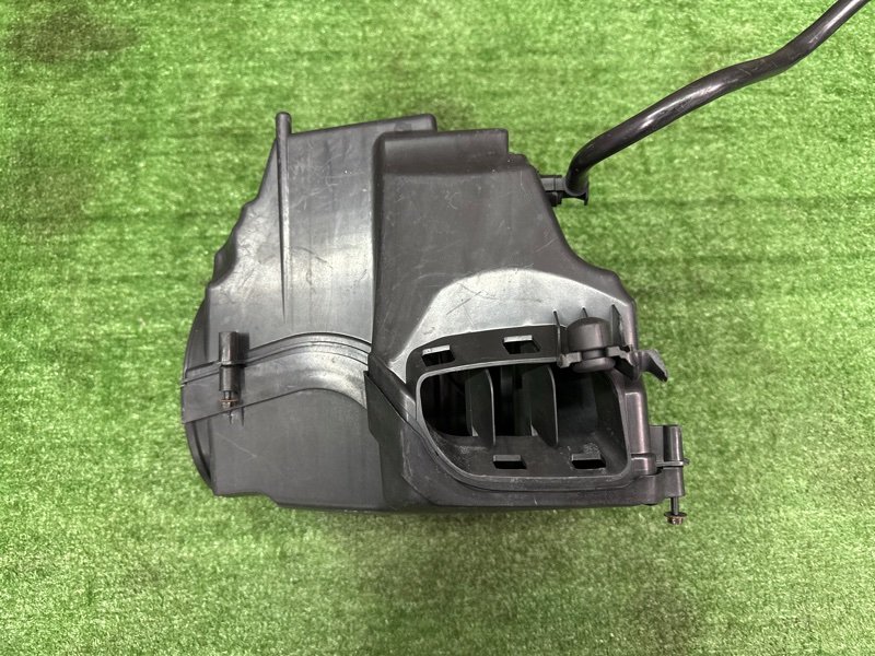 Корпус воздушного фильтра Ford Focus 2