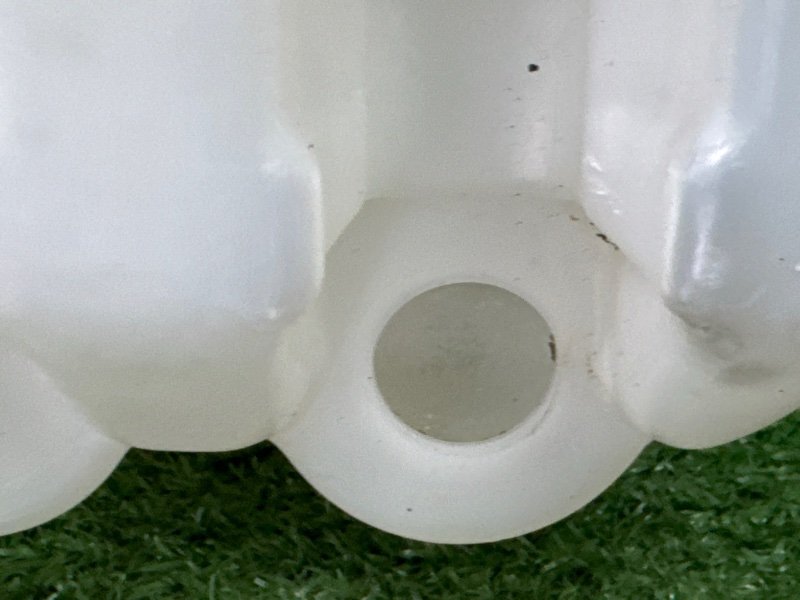 Бачок стеклоомывателя Suzuki Liana