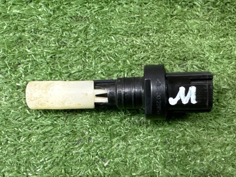 Датчик уровня бачка омывателя Ford Mondeo 4