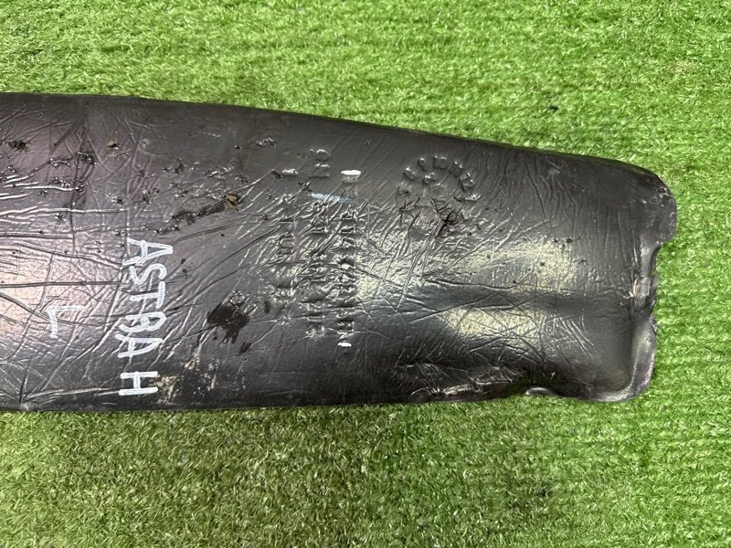 Пыльник крыла Opel Astra H