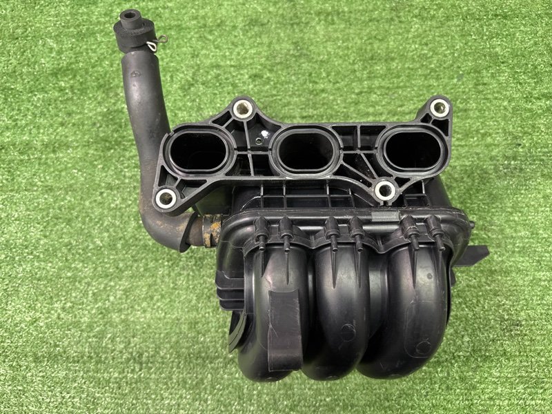 Коллектор впускной Toyota Yaris