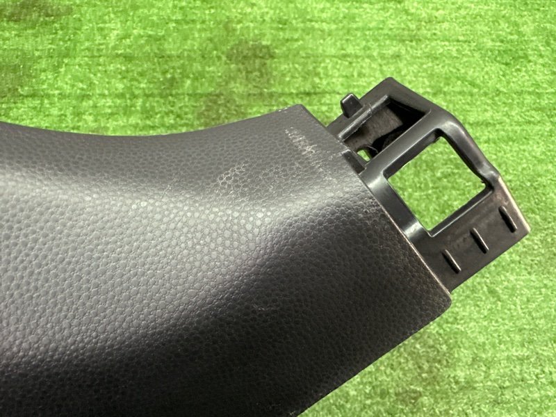 Накладка центральной стойки нижняя Kia Soul 2014 SW