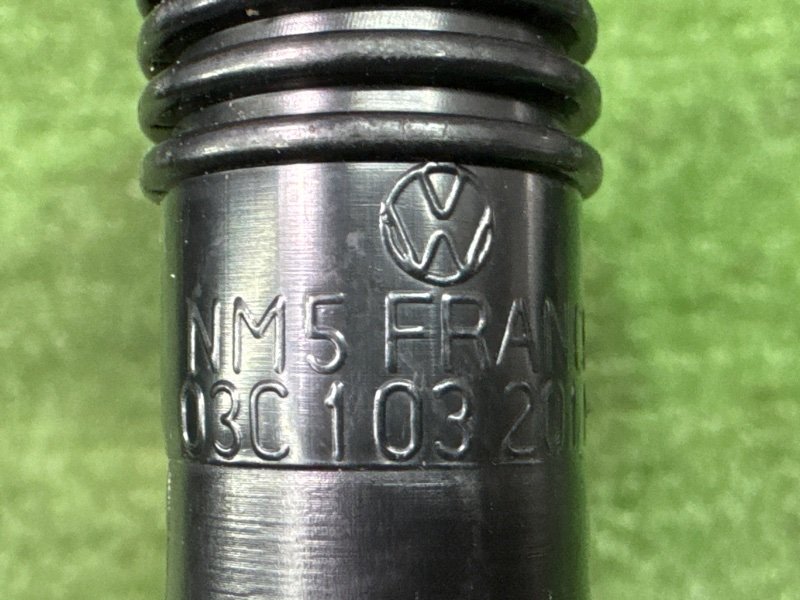 Клапан вентиляции картерных газов Volkswagen Polo