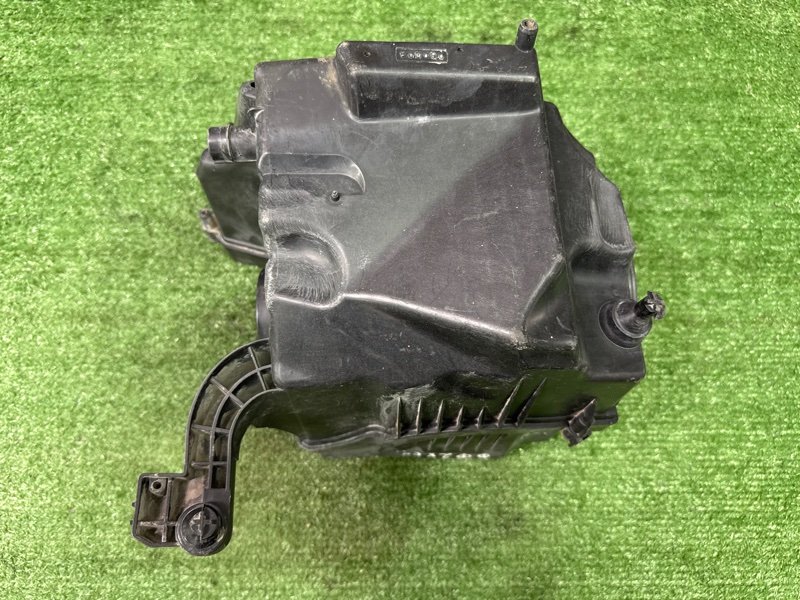 Корпус воздушного фильтра Ford Focus 2