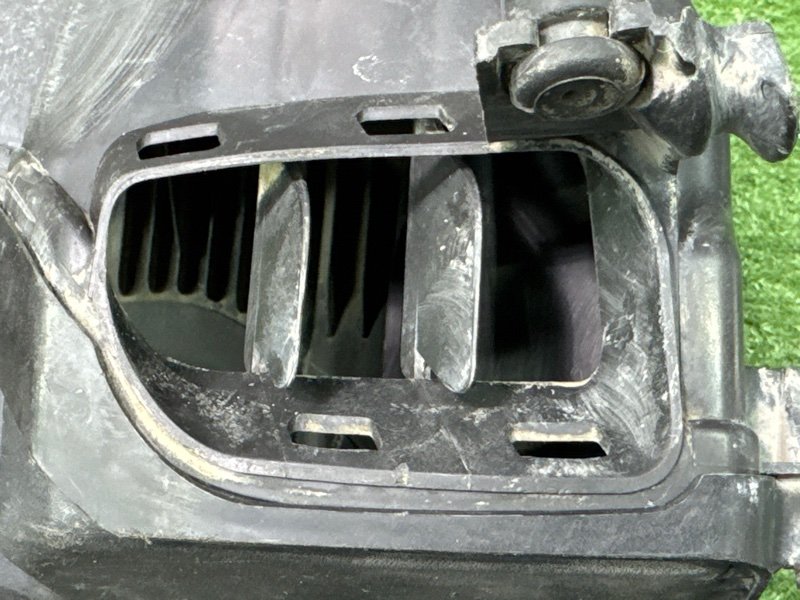 Корпус воздушного фильтра Ford Focus 2