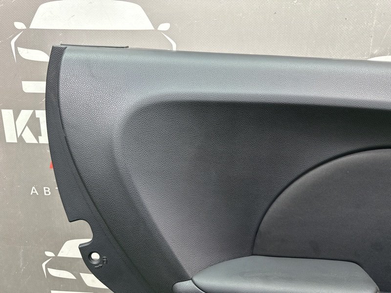 Обшивка двери Kia Soul 2014 SW