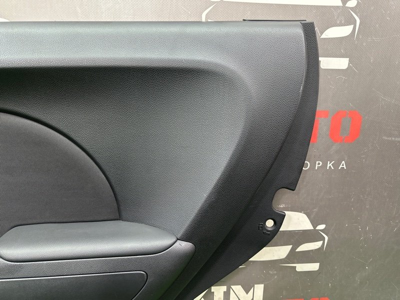 Обшивка двери Kia Soul 2014 SW