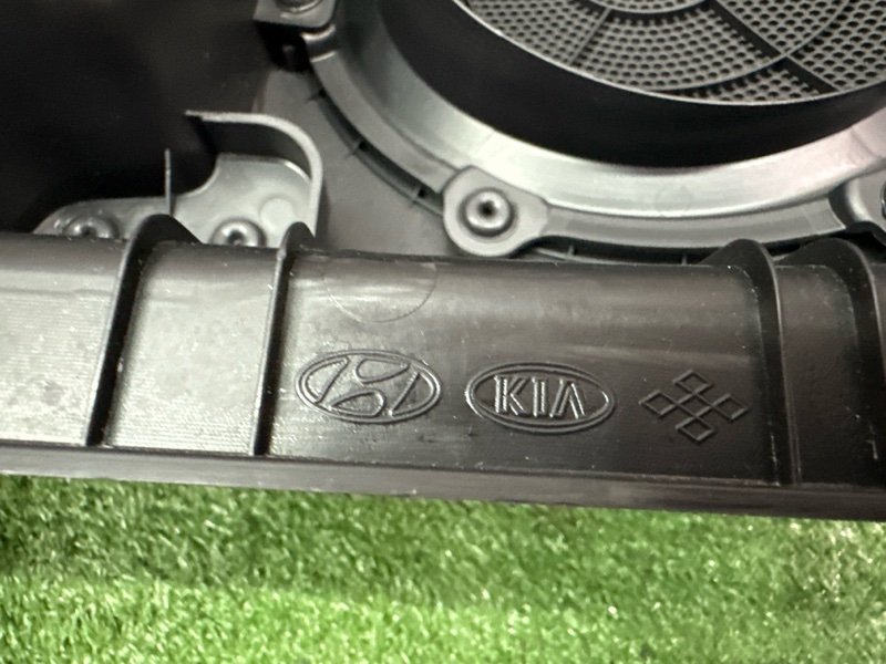 Обшивка двери Kia Soul 2014 SW