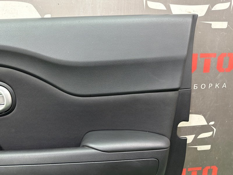 Обшивка двери Kia Soul 2014 SW