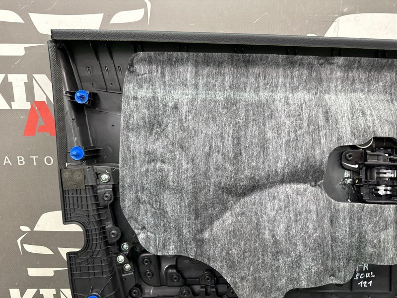 Обшивка двери Kia Soul 2014 SW