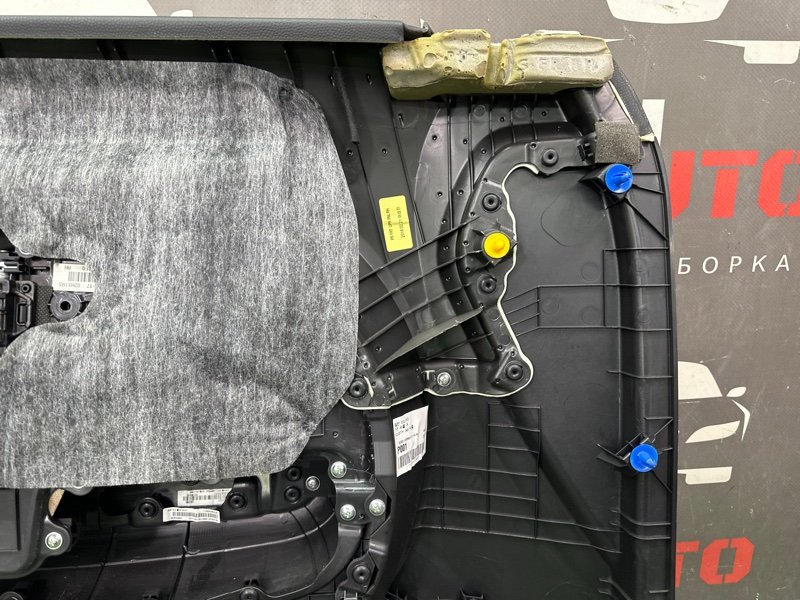 Обшивка двери Kia Soul 2014 SW