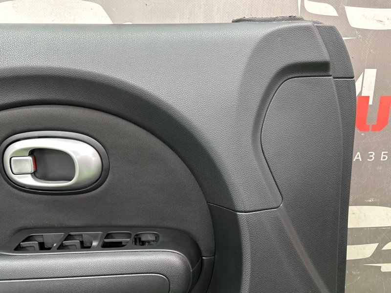 Обшивка двери Kia Soul 2014 SW