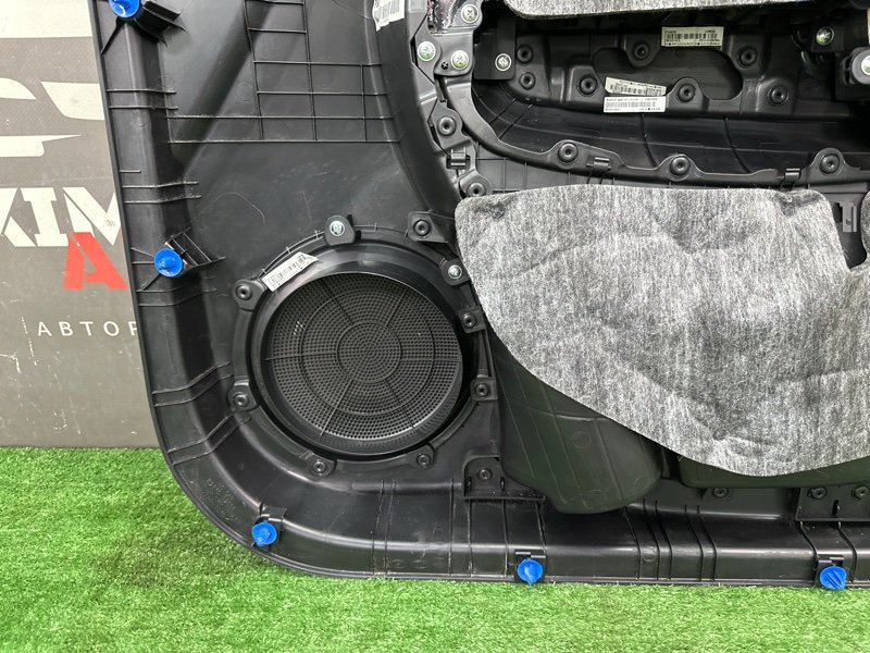 Обшивка двери Kia Soul 2014 SW