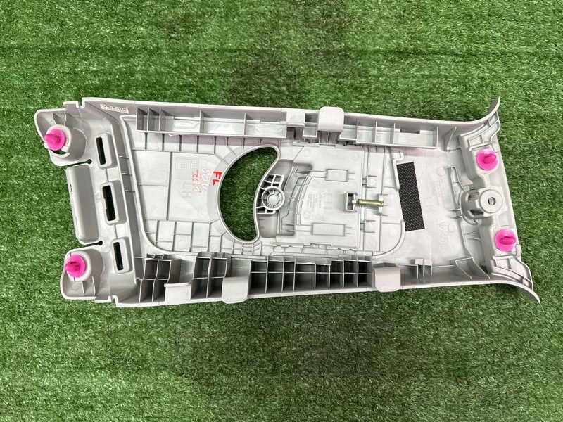 Накладка центральной стойки верхняя Kia Soul 2014 SW