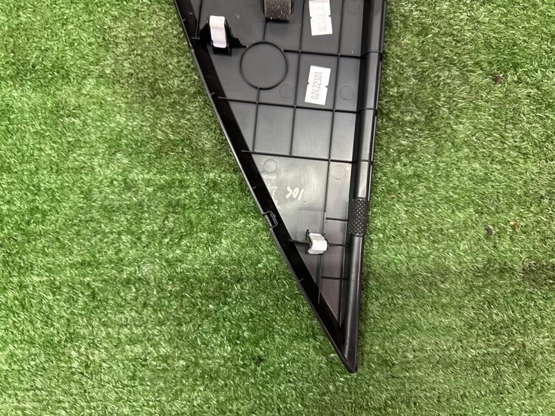 Накладка торпедо боковая Kia Soul 2014 SW