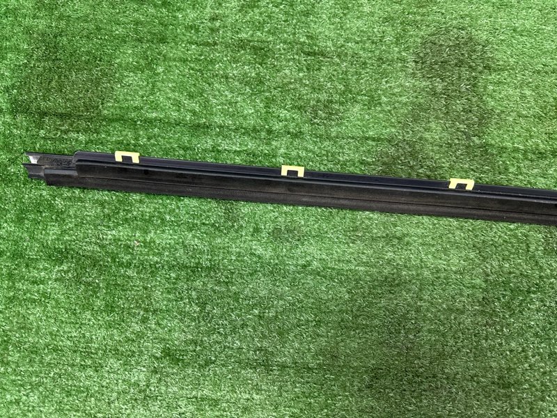 Уплотнитель стекла наружный (Бархотка) Kia Soul 2014 SW