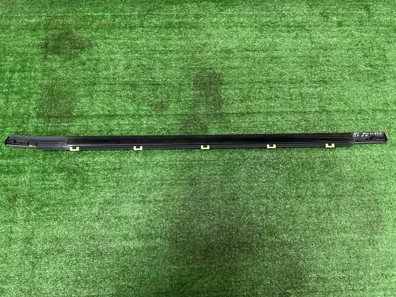 Уплотнитель стекла наружный (Бархотка) Kia Soul 2014 SW