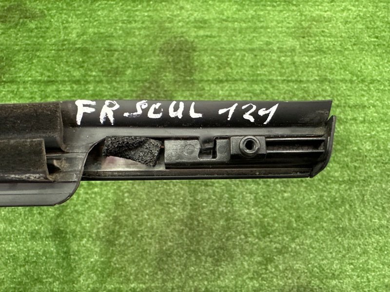 Уплотнитель стекла наружный (Бархотка) Kia Soul 2014 SW